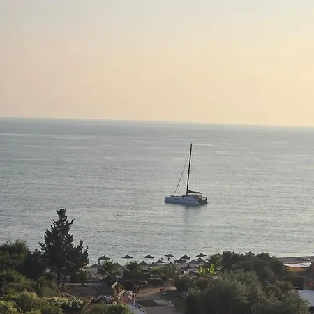 Apartment Noda Wave Himarë